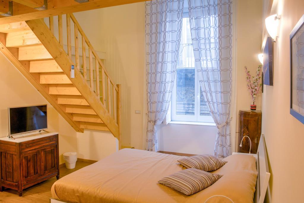 La Cattedrale Bed & Breakfast ナポリ エクステリア 写真